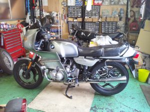 R100RS、ウィンカーのLED化とセルモーターのO/Hと。 | MOGI-MOTORS